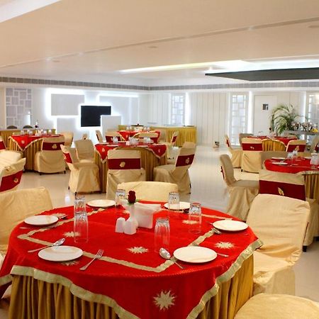 Rose Valley Orbit Hotel Siliguri Exteriör bild