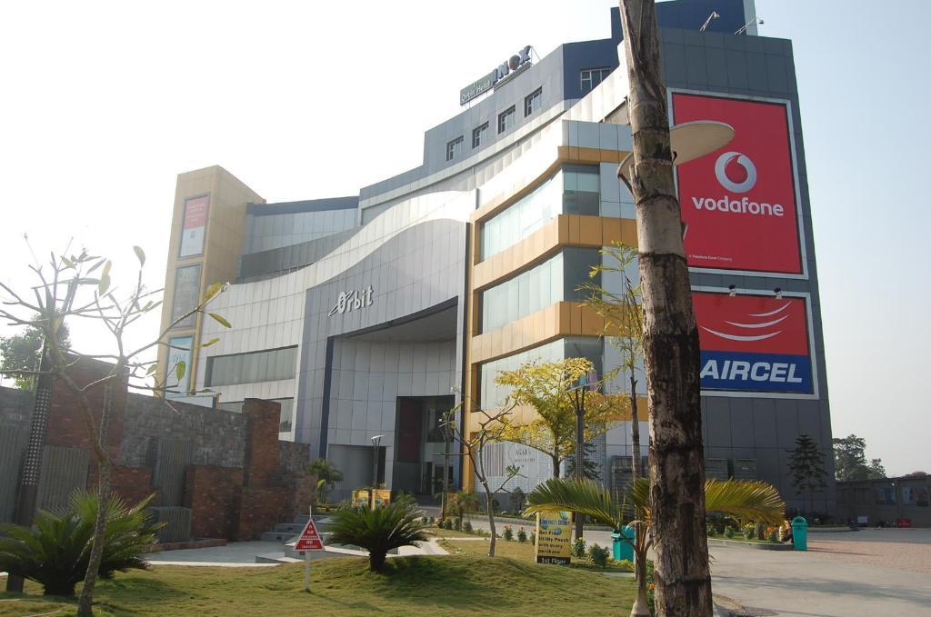 Rose Valley Orbit Hotel Siliguri Exteriör bild